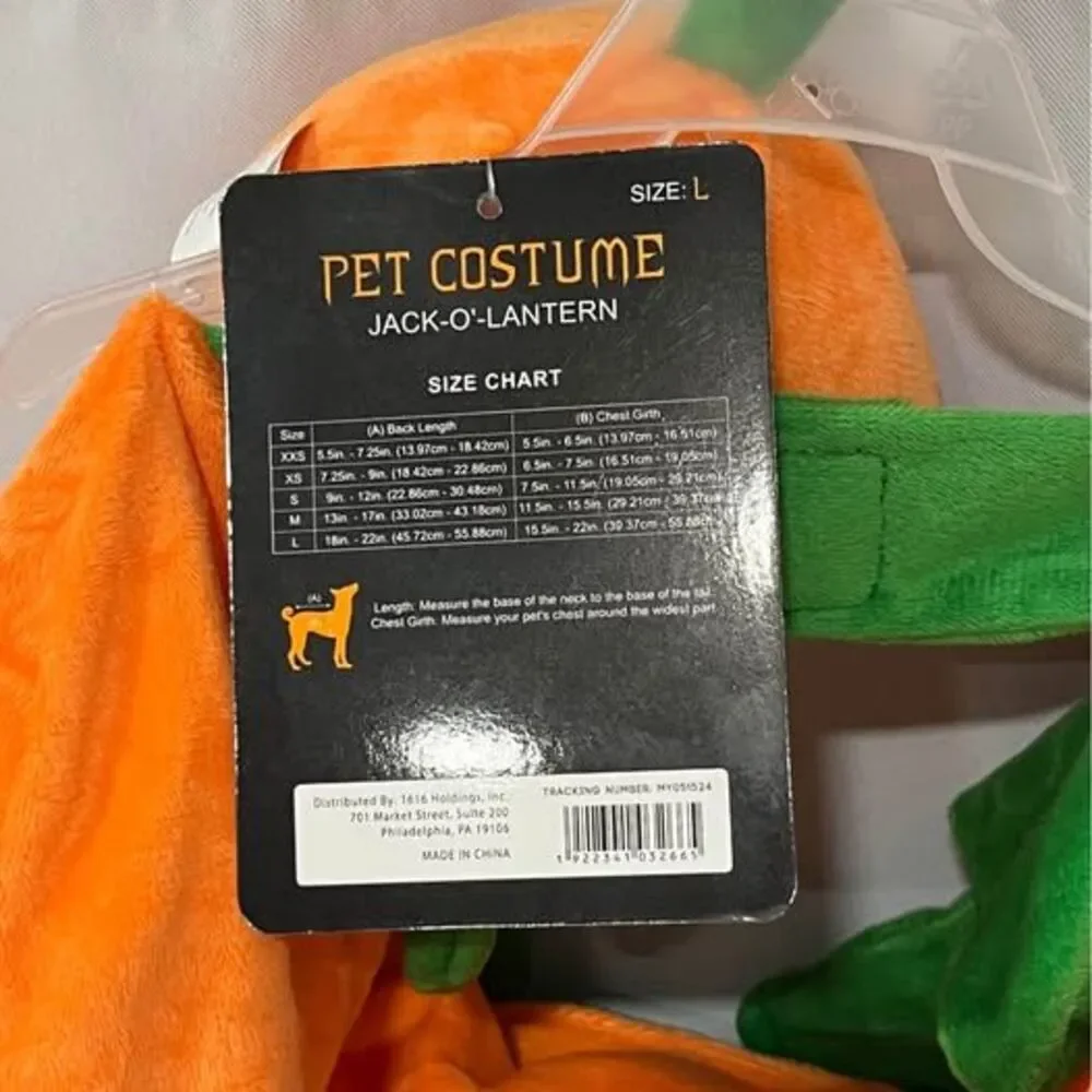 Pet Costume Pumpkin size Large Jack o lantern Pumpkin costume NWT